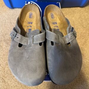 Birkenstock Boston Soft Footbed Clogs – Size 39 – Iron Oiled Leather